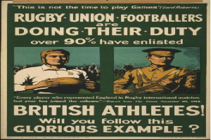 Ein Vintage-Plakat mit zwei Rugby-Union-Fußballern, die ihren Dienst ableisten, mit Text, der ihre Verpflichtung ankündigt und darauf hinweist, dass über 90% der britischen Athleten eingezogen sind.