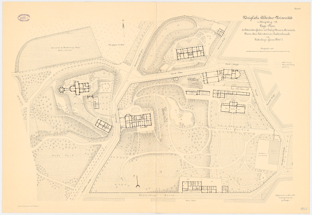 Ein alter Stadtplan von München, Deutschland, der zahlreiche Gebäude zeigt und von begleitendem Text umgeben ist.