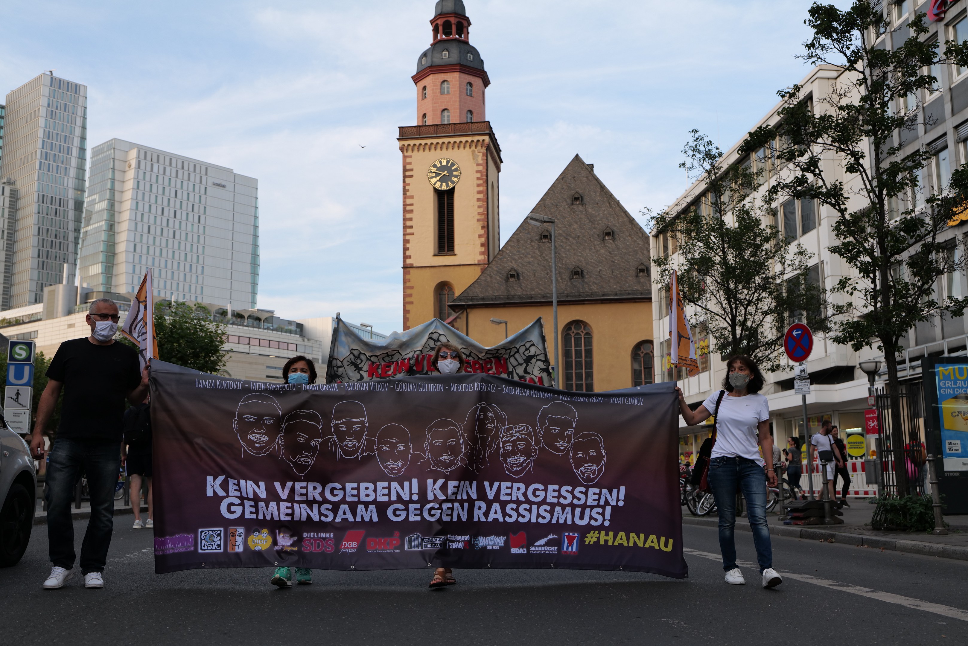 Diskussion um Aufnahme-Regeln im Heath Bad: Initiative 'Eltern gegen die Rechte' erhebt schwere Diskriminierungsvorwürfe - SPD spricht von einem 'falschen Signal'
